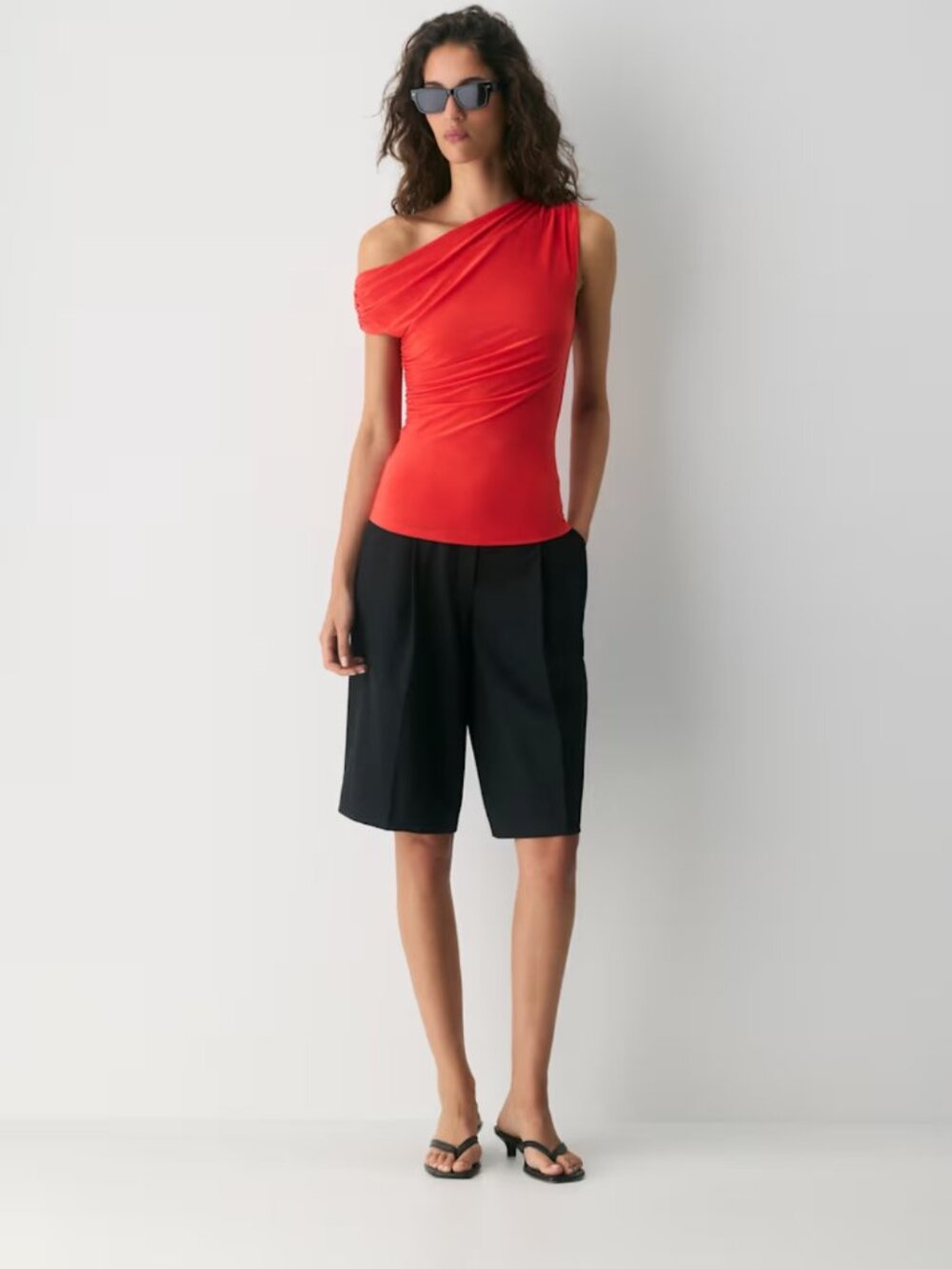 NWT Aritzia Smooth Matter GALLERY Top Flashing Red S - Picture 2 of 7